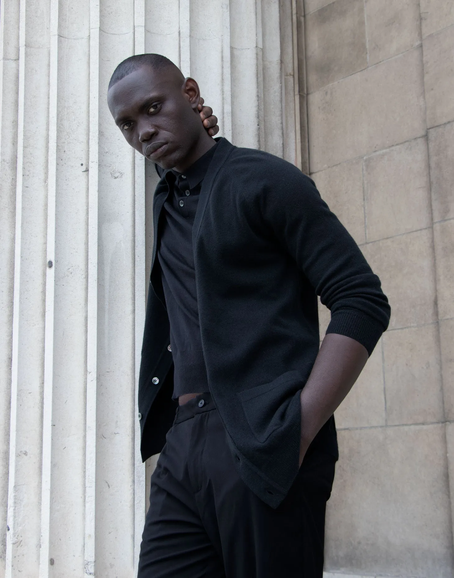 100% Cashmere longline cardigan in Black