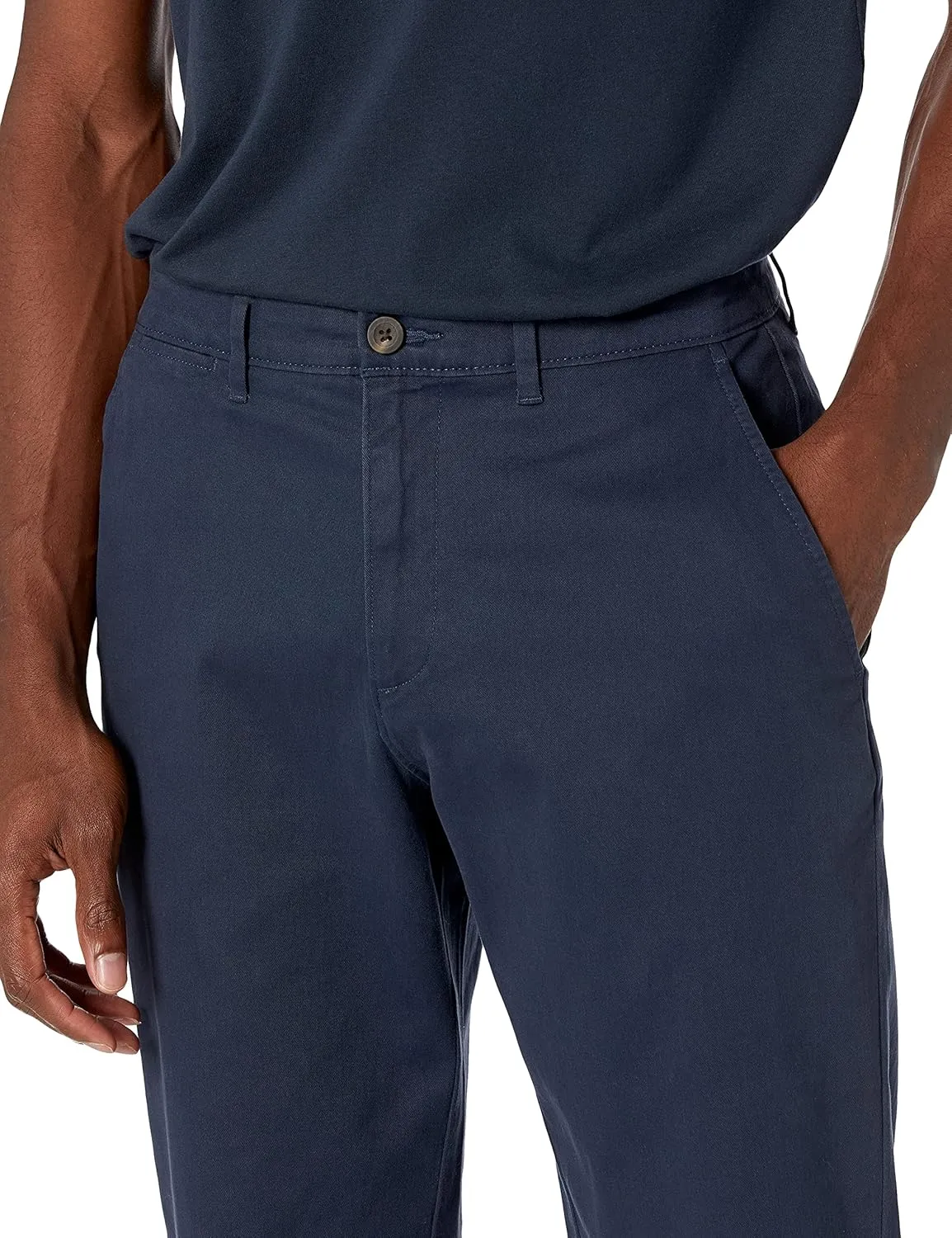 Amazon Essentials Men's Classic-Fit Casual Stretch Chino Pant