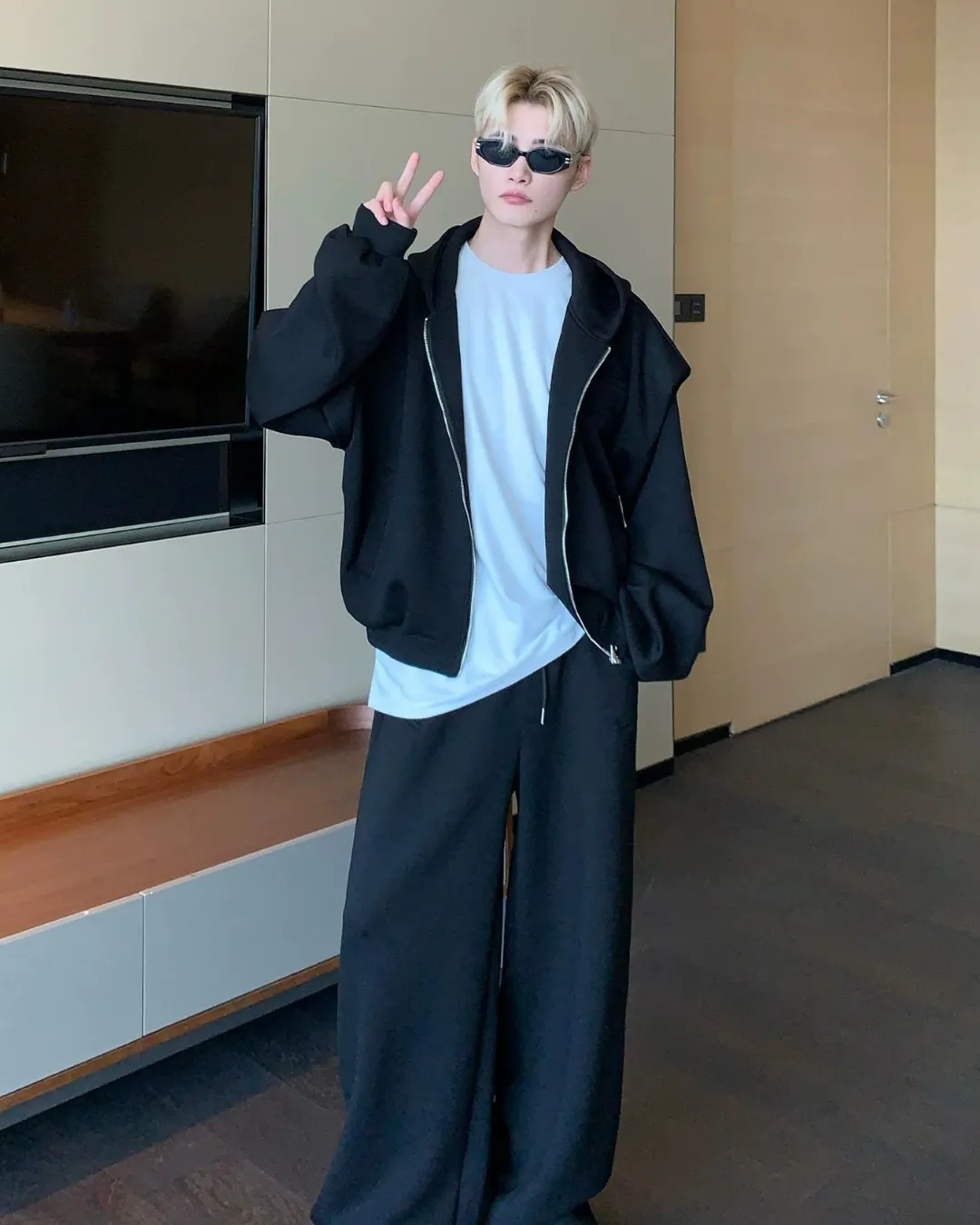 Over Food Zip Up CBJ0035