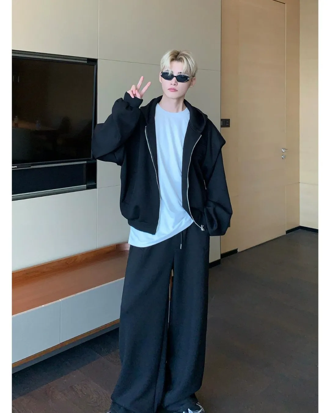 Over Food Zip Up CBJ0035