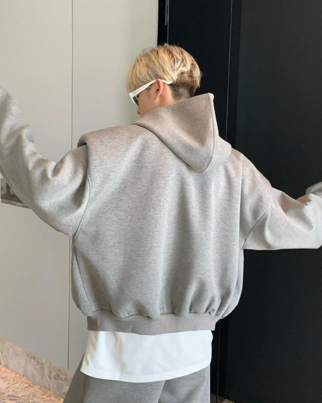 Over Food Zip Up CBJ0035